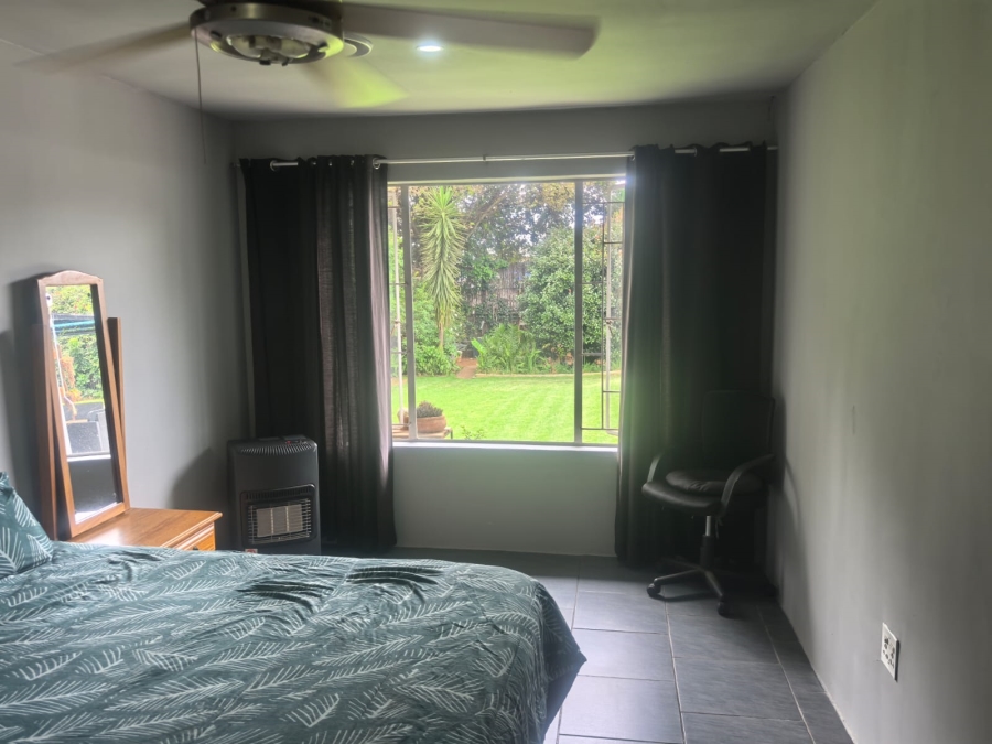 5 Bedroom Property for Sale in Little Falls Gauteng