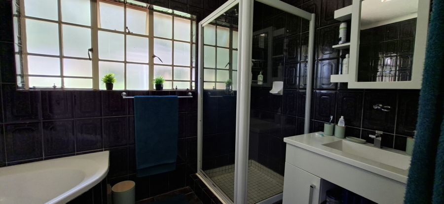 5 Bedroom Property for Sale in Noordheuwel Gauteng