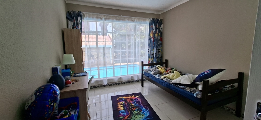 5 Bedroom Property for Sale in Noordheuwel Gauteng