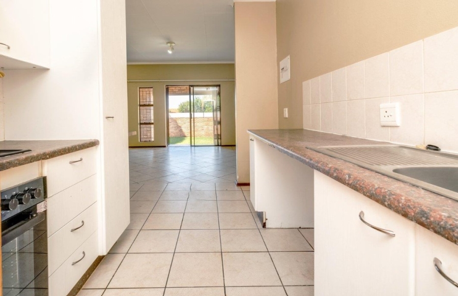 2 Bedroom Property for Sale in Willowbrook Gauteng