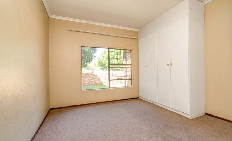 2 Bedroom Property for Sale in Willowbrook Gauteng