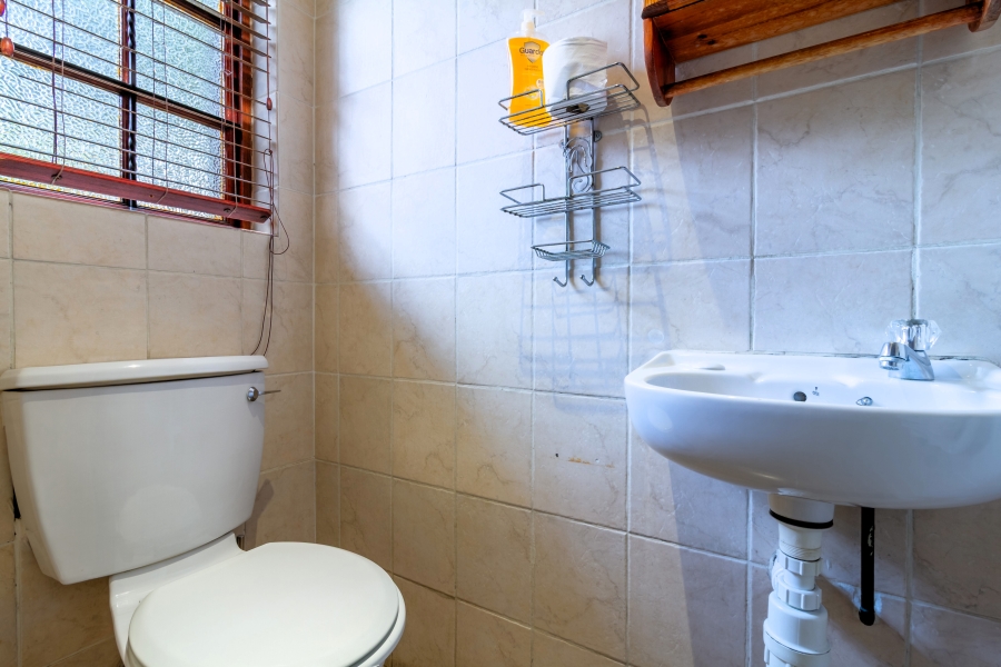 2 Bedroom Property for Sale in Radiokop Gauteng