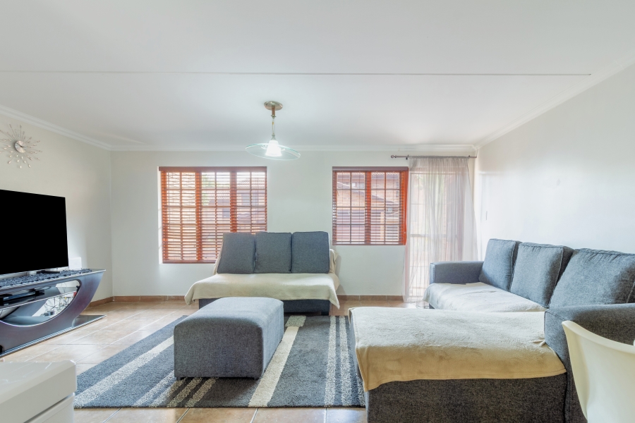 2 Bedroom Property for Sale in Radiokop Gauteng