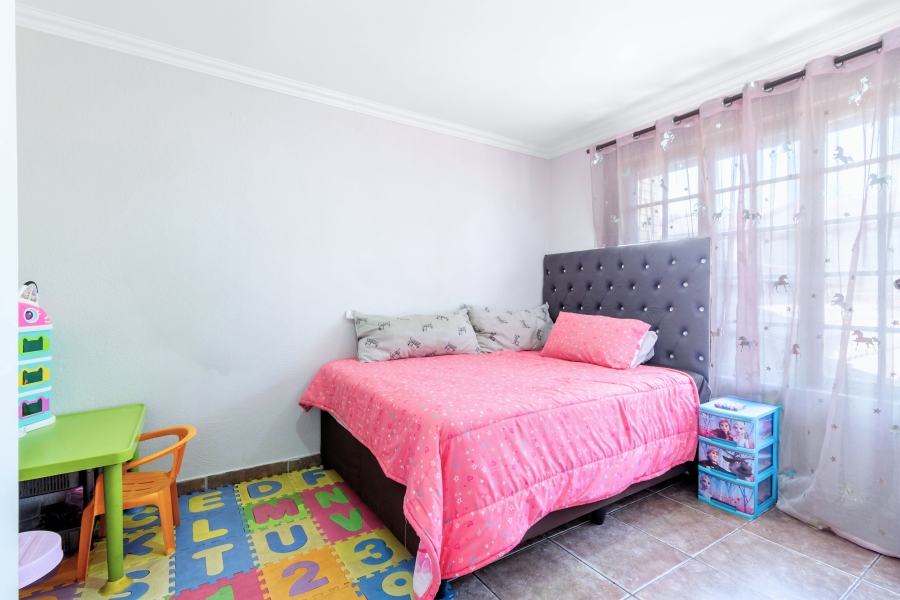 2 Bedroom Property for Sale in Radiokop Gauteng