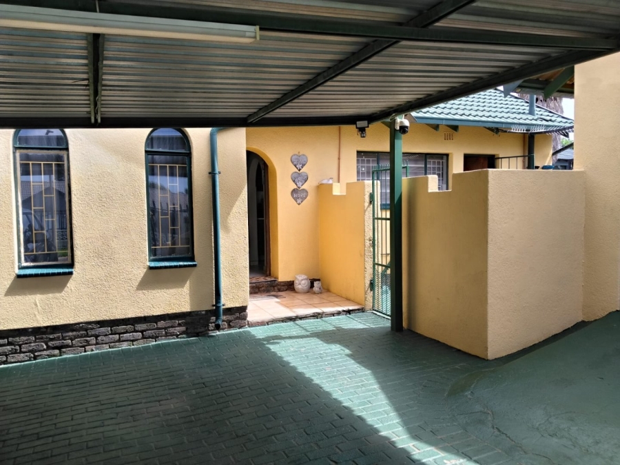 3 Bedroom Property for Sale in Dan Pienaarville Gauteng