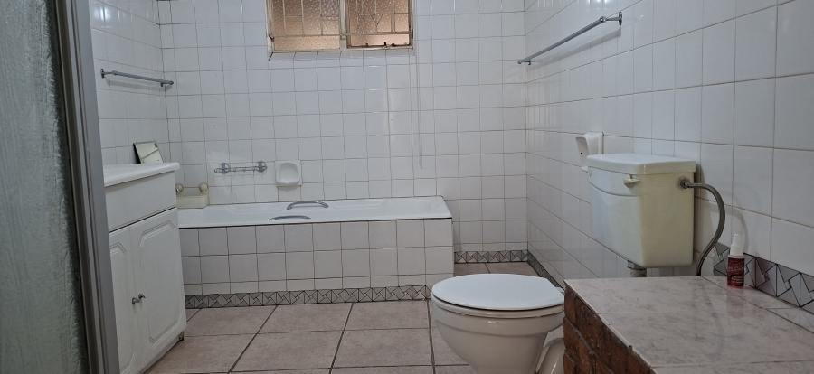 4 Bedroom Property for Sale in Krugersdorp North Gauteng