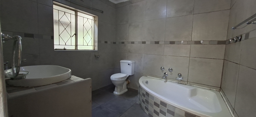 4 Bedroom Property for Sale in Krugersdorp North Gauteng