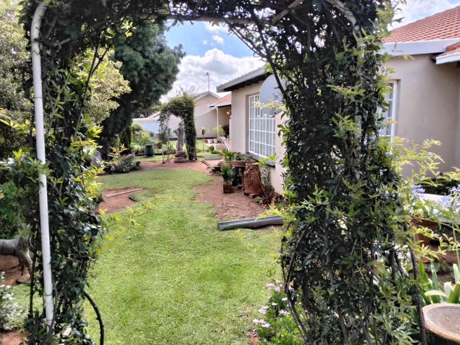 2 Bedroom Property for Sale in Randpoort Gauteng