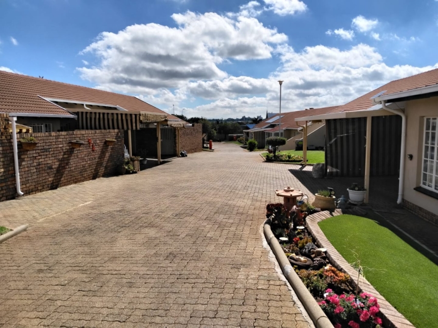 2 Bedroom Property for Sale in Randpoort Gauteng