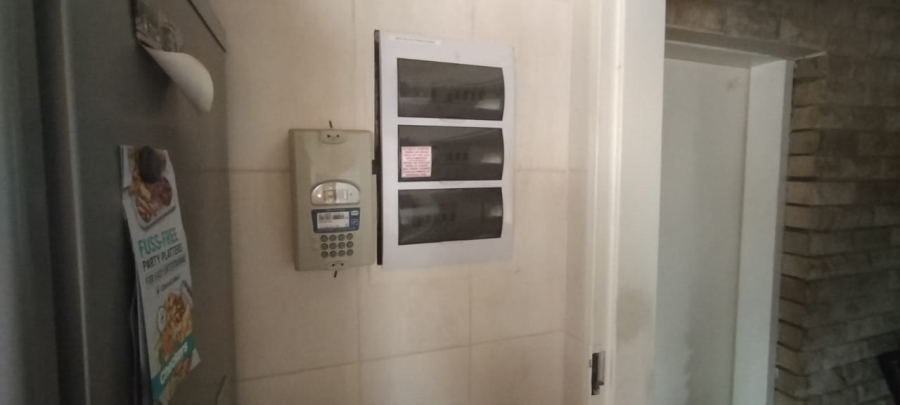 3 Bedroom Property for Sale in Helikonpark Gauteng