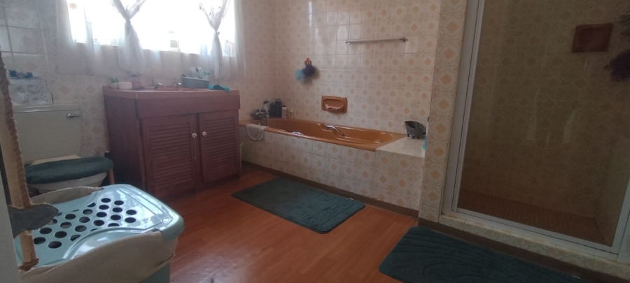 3 Bedroom Property for Sale in Helikonpark Gauteng