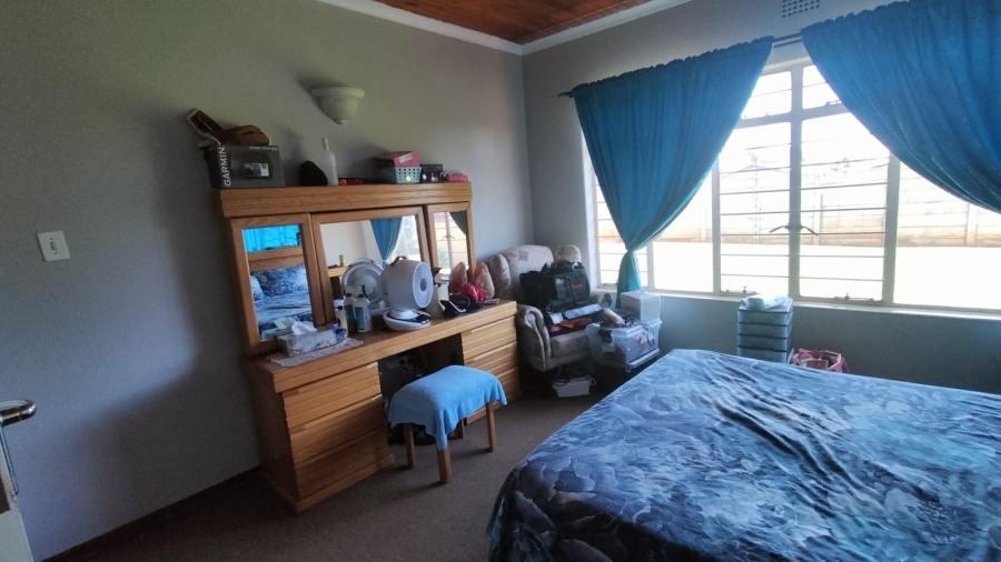 3 Bedroom Property for Sale in Helikonpark Gauteng