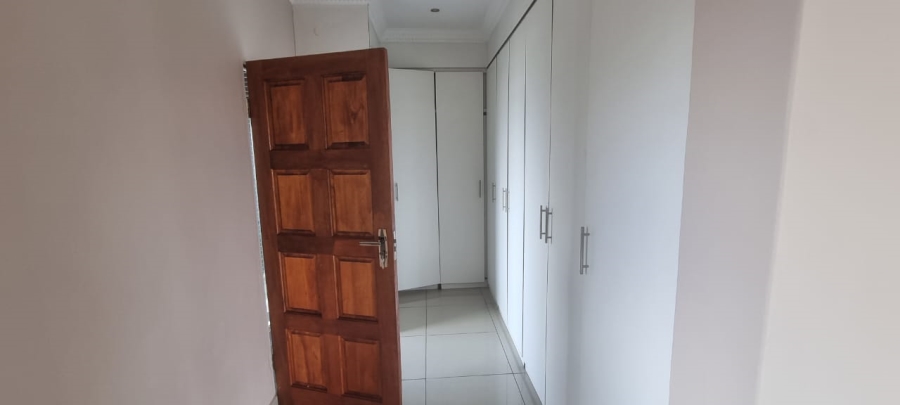 To Let 4 Bedroom Property for Rent in Crescent Wood Country Estate Gauteng