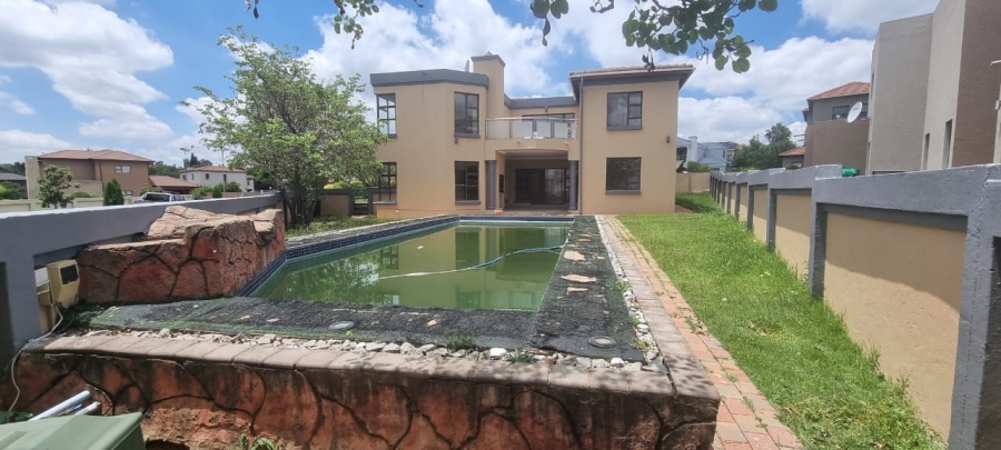 To Let 4 Bedroom Property for Rent in Crescent Wood Country Estate Gauteng