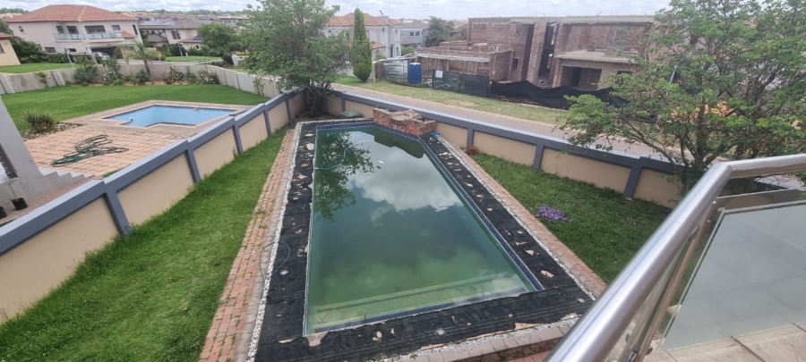 To Let 4 Bedroom Property for Rent in Crescent Wood Country Estate Gauteng