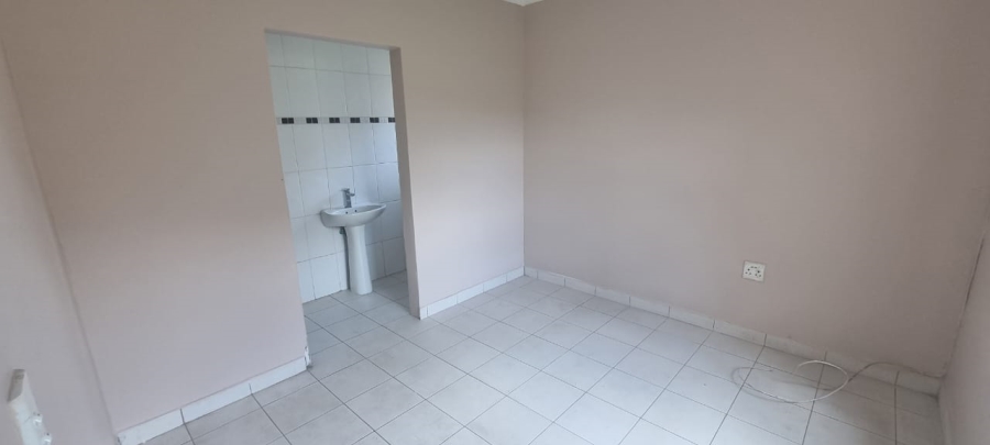 To Let 4 Bedroom Property for Rent in Crescent Wood Country Estate Gauteng