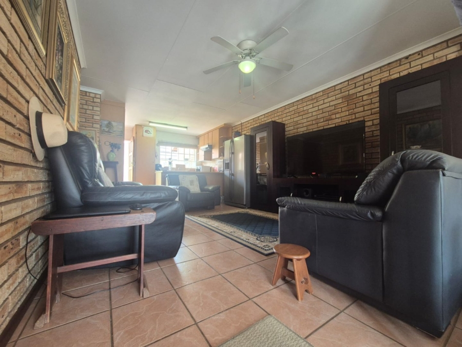 3 Bedroom Property for Sale in Noordheuwel Gauteng