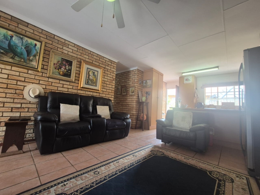 3 Bedroom Property for Sale in Noordheuwel Gauteng
