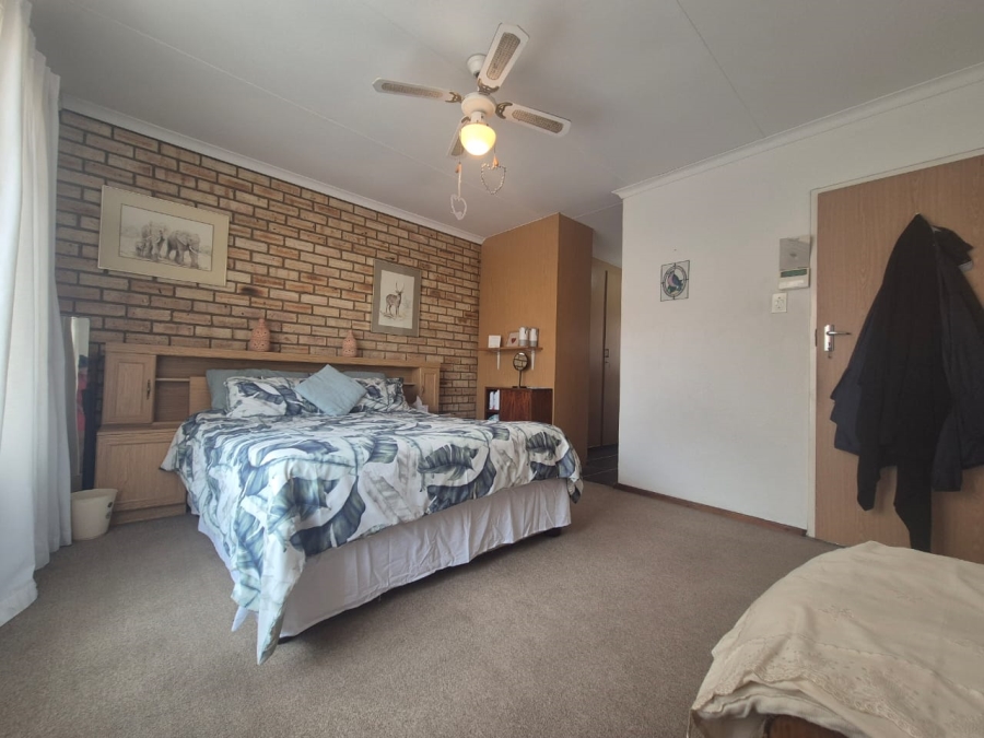 3 Bedroom Property for Sale in Noordheuwel Gauteng