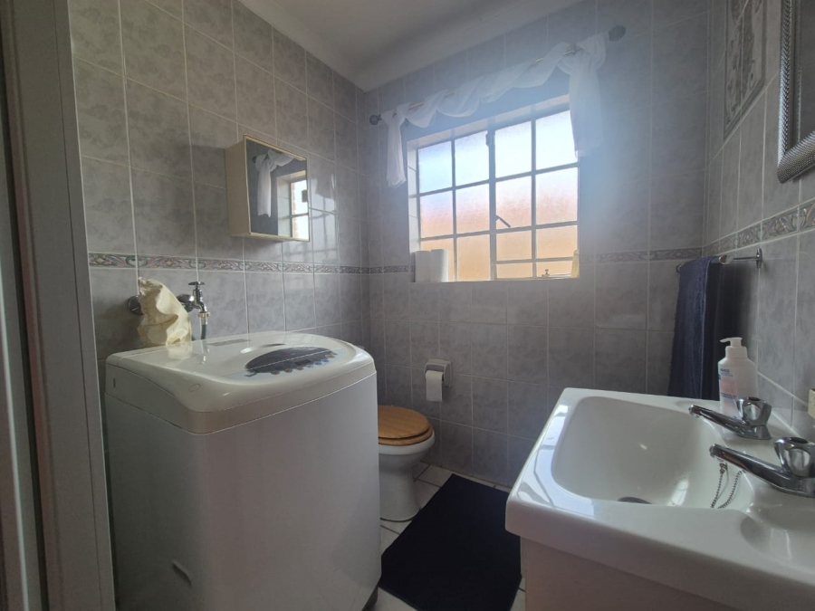 3 Bedroom Property for Sale in Noordheuwel Gauteng
