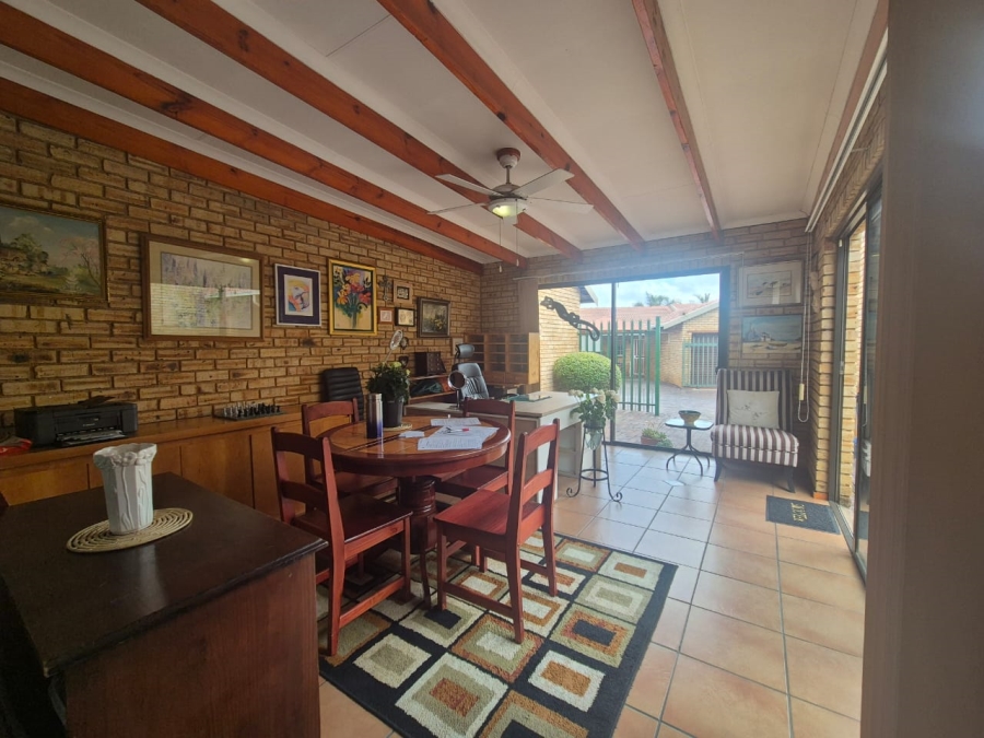 3 Bedroom Property for Sale in Noordheuwel Gauteng