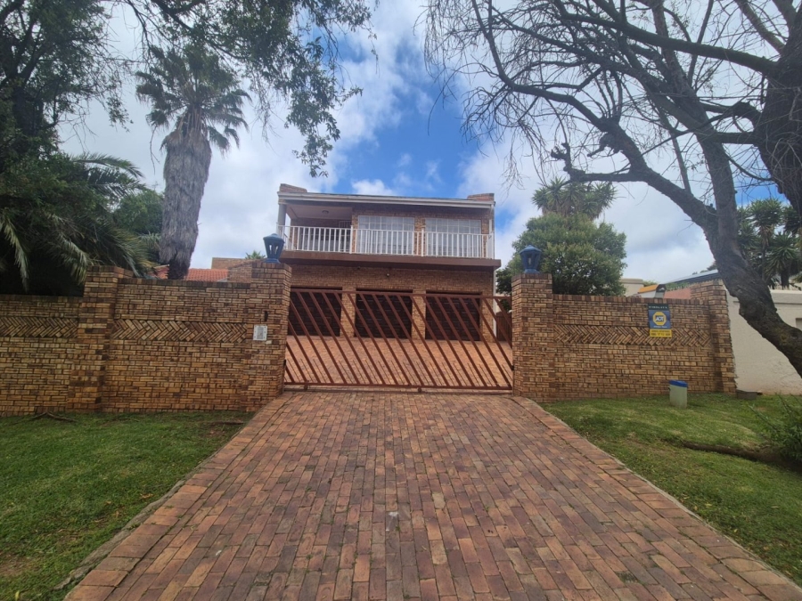 4 Bedroom Property for Sale in Noordheuwel Gauteng