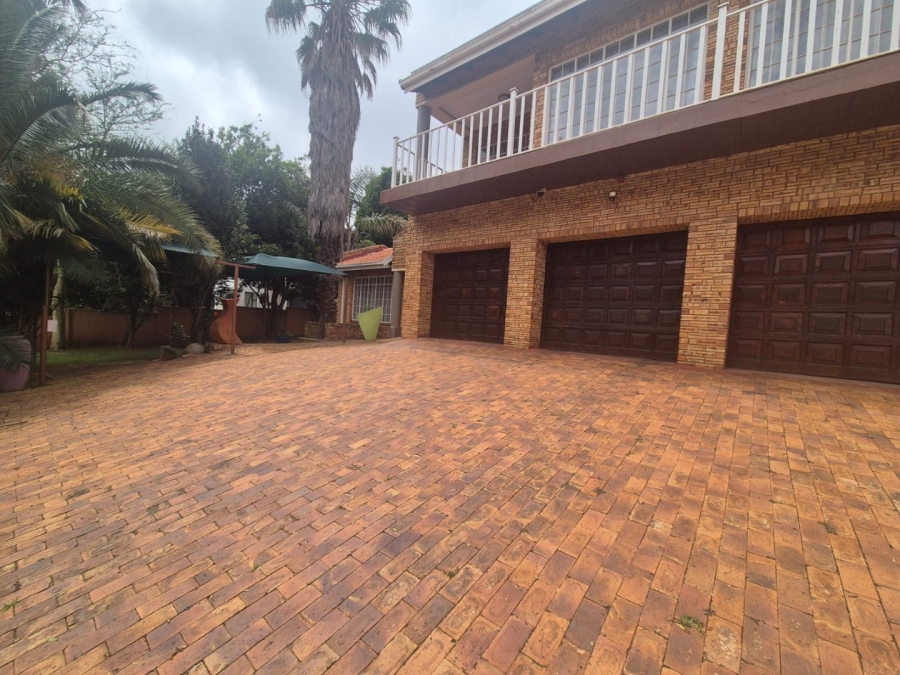 4 Bedroom Property for Sale in Noordheuwel Gauteng