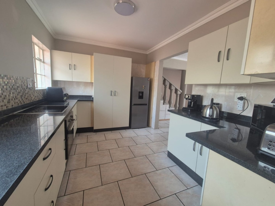 4 Bedroom Property for Sale in Noordheuwel Gauteng