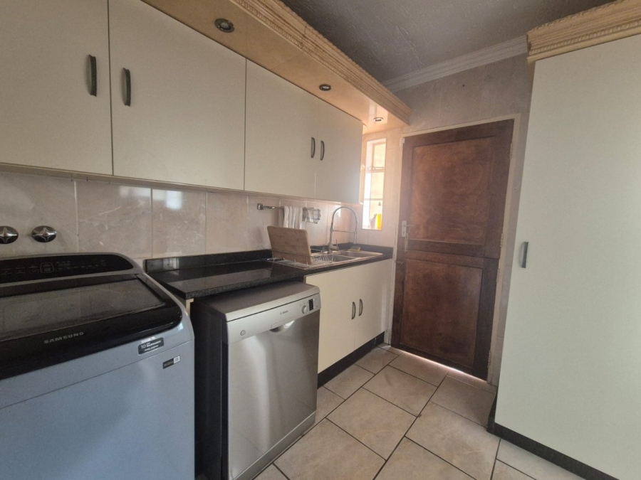4 Bedroom Property for Sale in Noordheuwel Gauteng