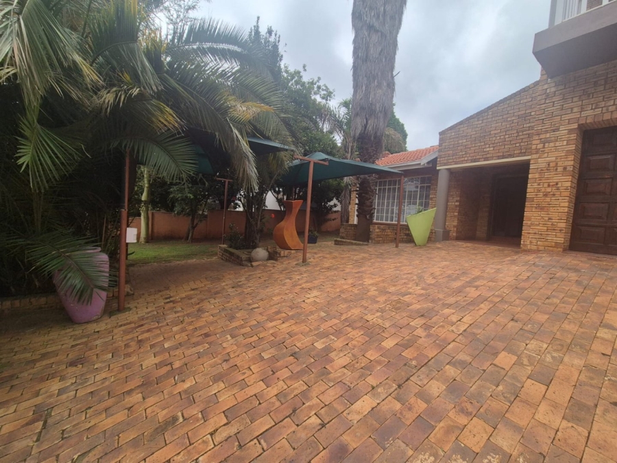 4 Bedroom Property for Sale in Noordheuwel Gauteng