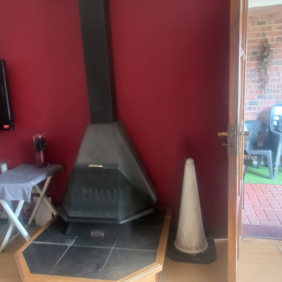 3 Bedroom Property for Sale in Mindalore Gauteng