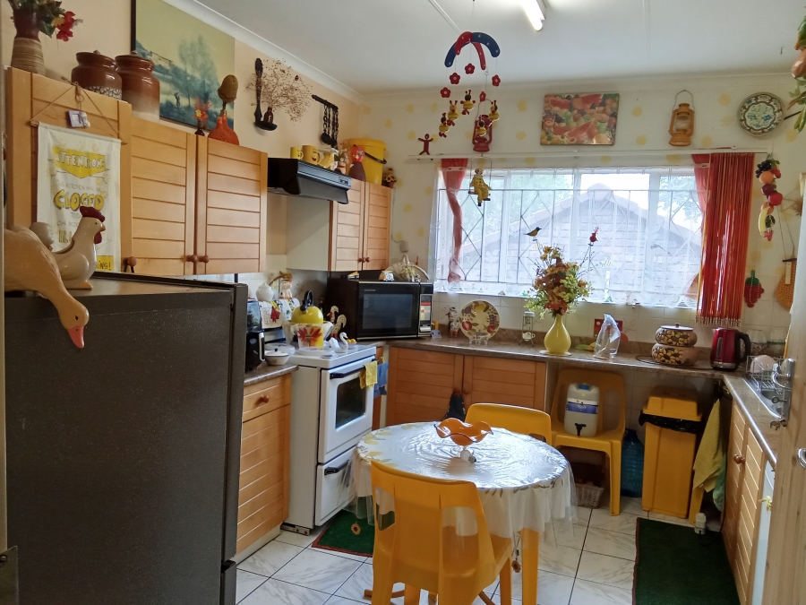 4 Bedroom Property for Sale in Wilro Park Gauteng