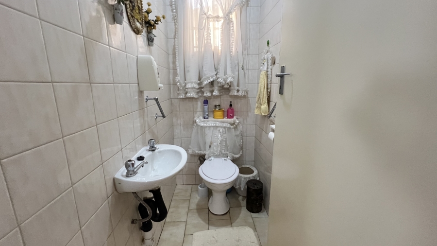 2 Bedroom Property for Sale in Randpoort Gauteng