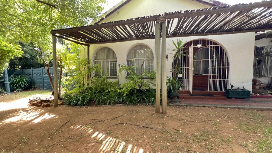 3 Bedroom Property for Sale in Helikonpark Gauteng