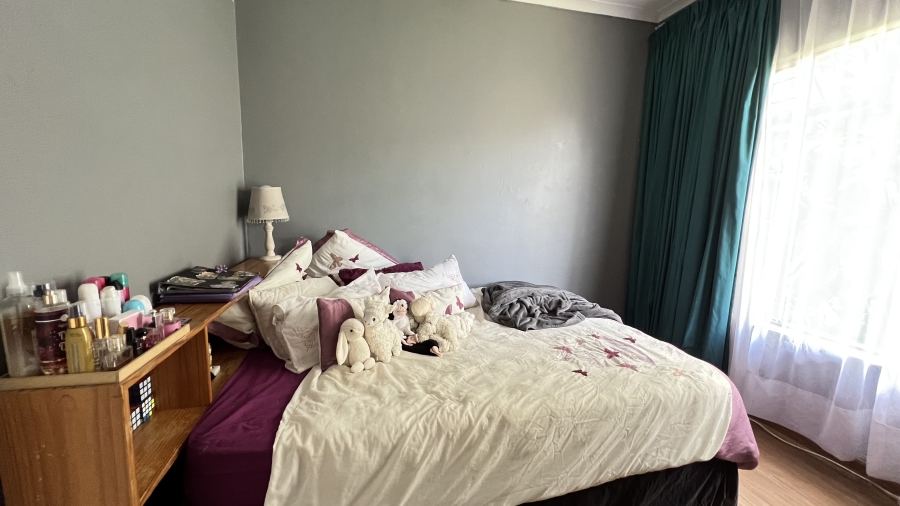 3 Bedroom Property for Sale in Helikonpark Gauteng