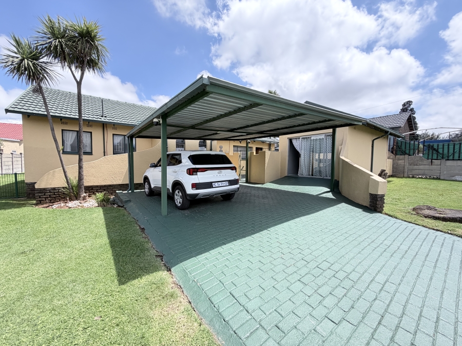 3 Bedroom Property for Sale in Dan Pienaarville Gauteng