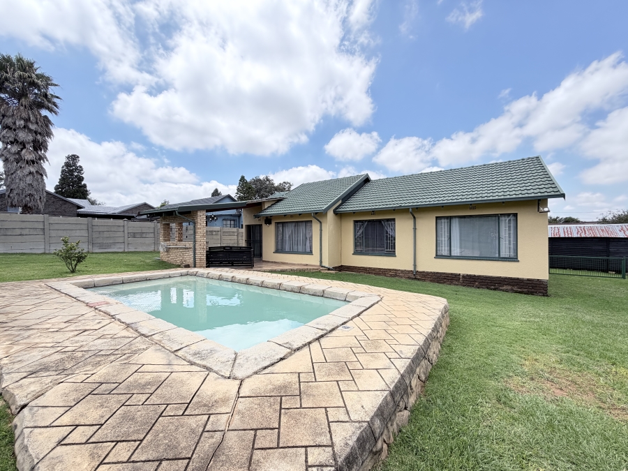 3 Bedroom Property for Sale in Dan Pienaarville Gauteng
