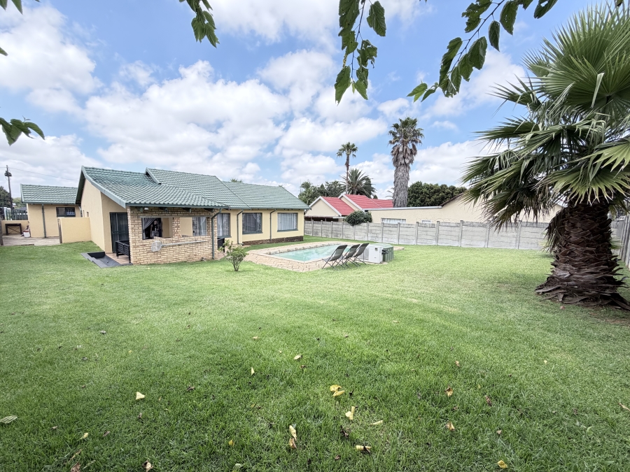 3 Bedroom Property for Sale in Dan Pienaarville Gauteng