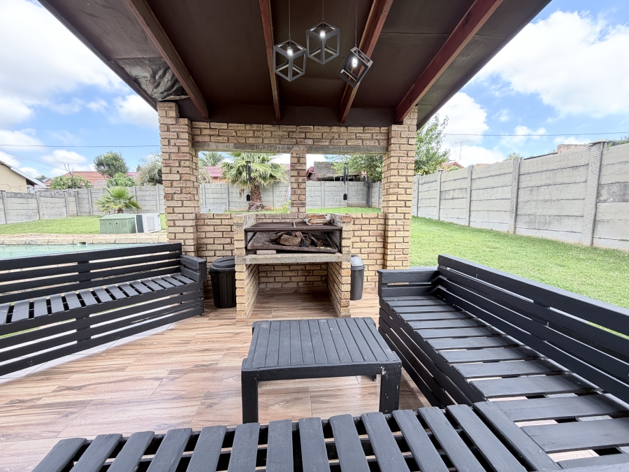 3 Bedroom Property for Sale in Dan Pienaarville Gauteng