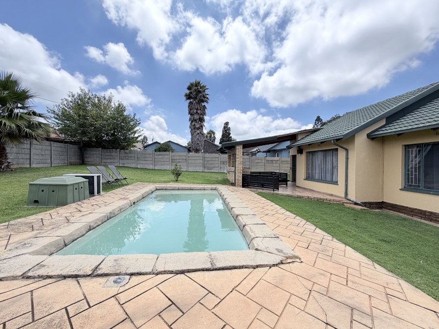 3 Bedroom Property for Sale in Dan Pienaarville Gauteng