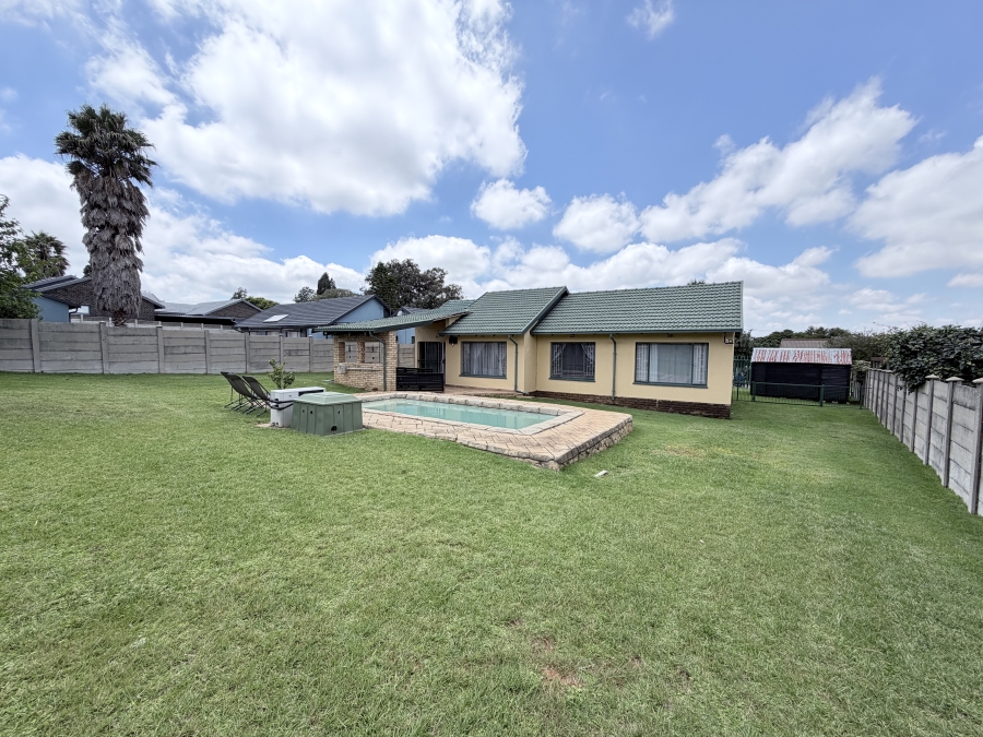 3 Bedroom Property for Sale in Dan Pienaarville Gauteng
