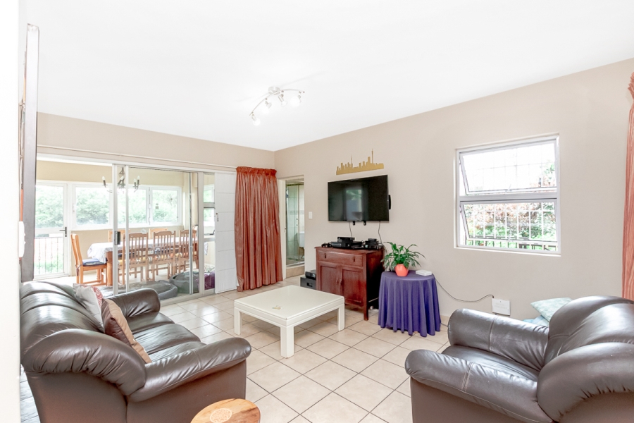 4 Bedroom Property for Sale in Linden Gauteng