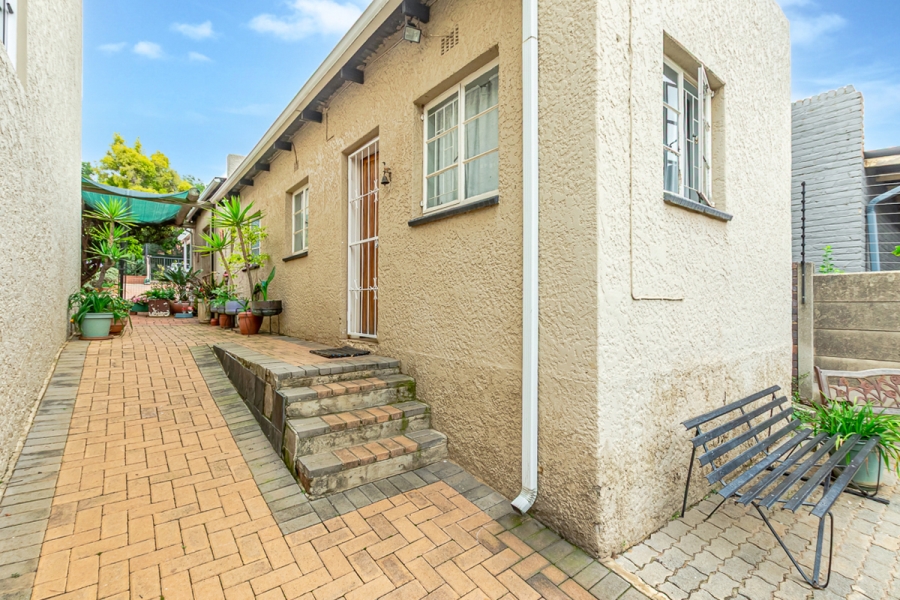 4 Bedroom Property for Sale in Linden Gauteng