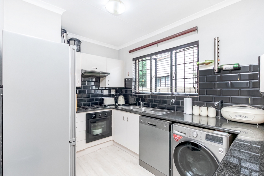 2 Bedroom Property for Sale in Bloubosrand Gauteng