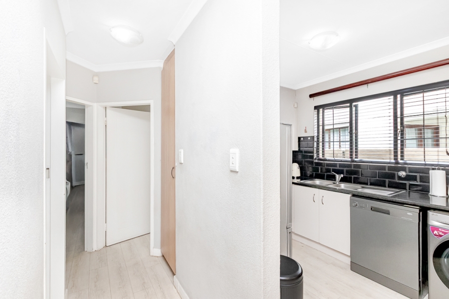 2 Bedroom Property for Sale in Bloubosrand Gauteng