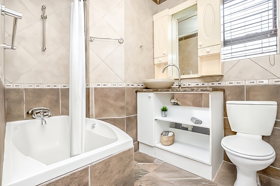 2 Bedroom Property for Sale in Northcliff Gauteng