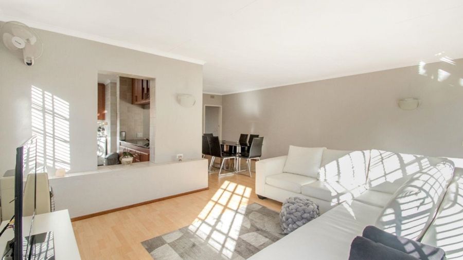 1 Bedroom Property for Sale in Edenburg Gauteng