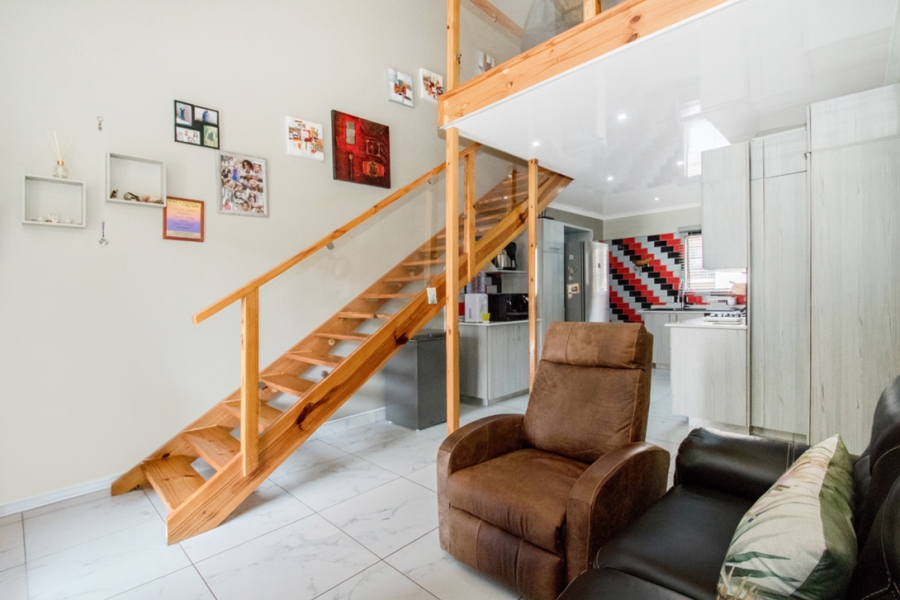 2 Bedroom Property for Sale in Sundowner Gauteng