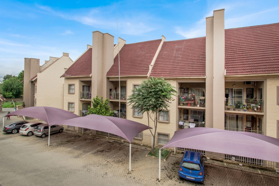 2 Bedroom Property for Sale in Sundowner Gauteng