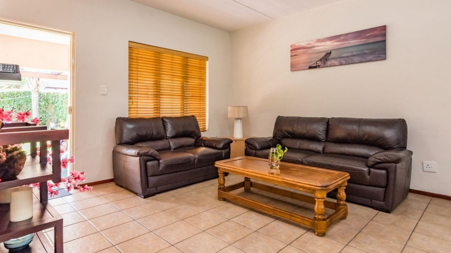 2 Bedroom Property for Sale in Sunninghill Gauteng